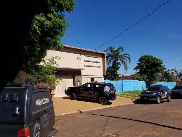 Investiga&ccedil;&atilde;o por morte de policial leva equipes a casa de empres&aacute;rio