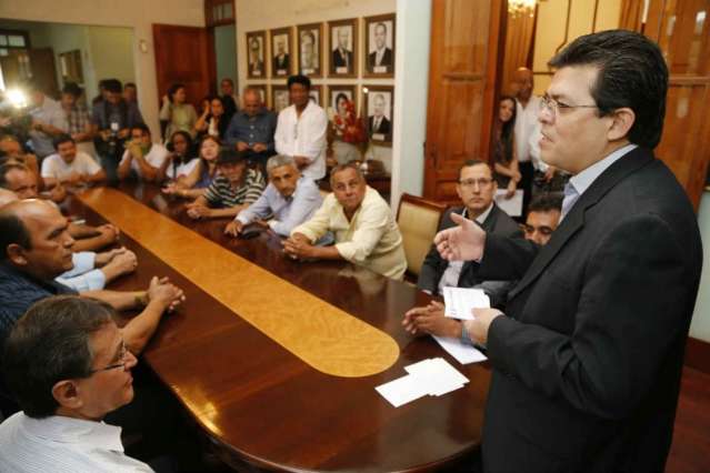 Prefeitura concede &aacute;reas para entidades de catadores e associa&ccedil;&otilde;es