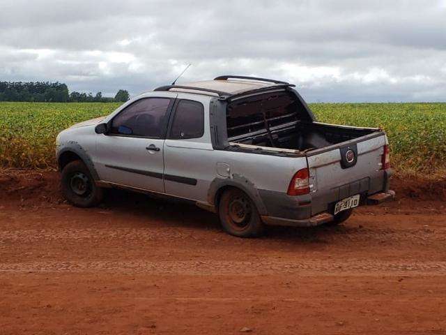 Funcion&aacute;rio de comerciante se jogou de carro para n&atilde;o ser morto em assalto