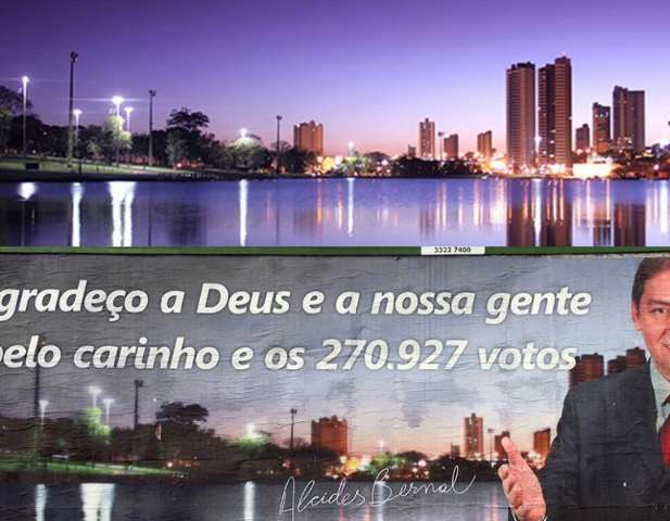 Fot&oacute;grafo acusa Bernal de usar foto sem pagar direito autoral