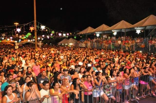 Sem carnaval da prefeitura, popula&ccedil;&atilde;o se organiza para realizar festa