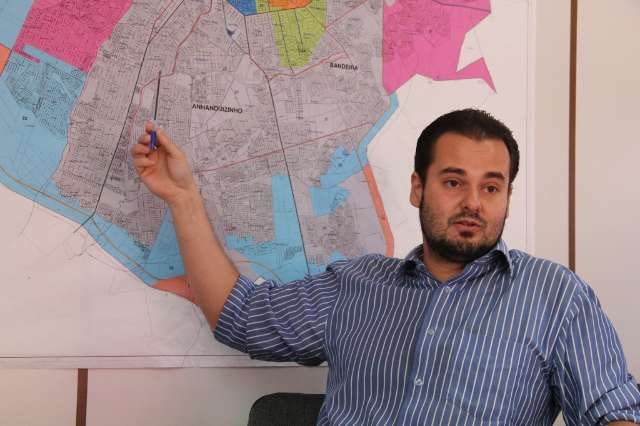 Regulariza&ccedil;&atilde;o de bairros envolve a&ccedil;&atilde;o milion&aacute;ria e at&eacute; rua fora da medida