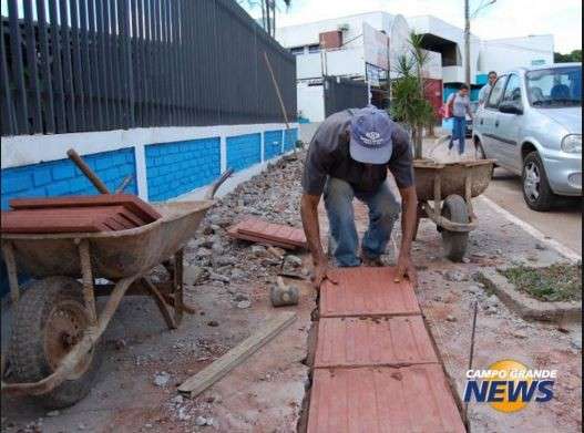 Processo sobre lei causa confus&atilde;o, mas piso t&aacute;til continua obrigat&oacute;rio