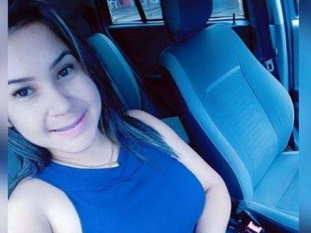 Mulher morre em acidente com tr&ecirc;s ve&iacute;culos e outra fica gravemente ferida 