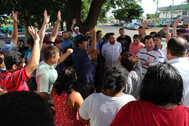 Via&ccedil;&atilde;o libera ticket, promete pagamento na sexta e motoristas suspendem greve