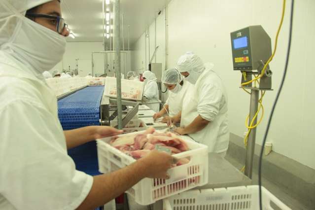 Produ&ccedil;&atilde;o industrial cresce 9,5% e aumenta otimismo dos empres&aacute;rios