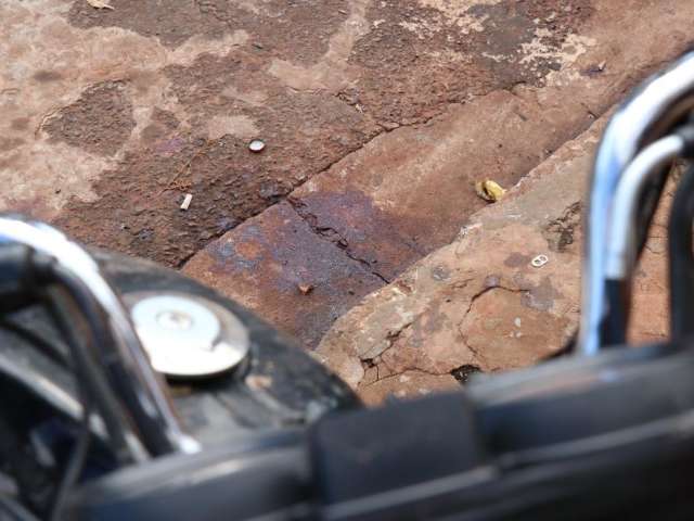 Imagens mostram correria no local onde um foi morto e dois baleados 