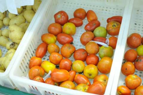 Preço do tomate dobra de um dia pro outro com protesto de caminhoneiros