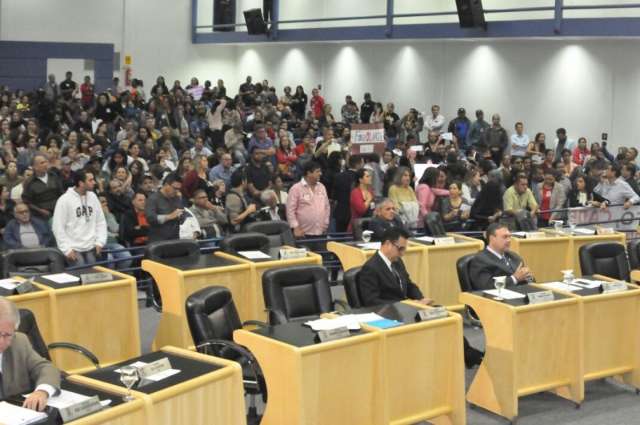 Sindicato, vereadores e secret&aacute;rio realizam reuni&atilde;o &agrave; tarde para tentar acordo 