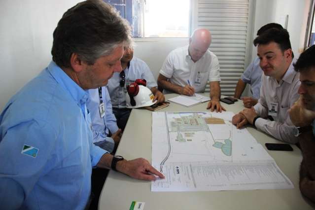 Constru&ccedil;&atilde;o de ind&uacute;stria envolve 107 empresas e 1,5 mil trabalhadores