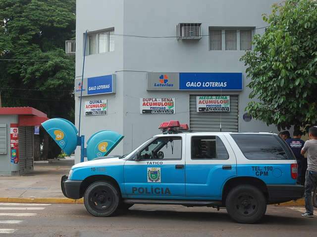  Lot&eacute;rica do Centro &eacute; roubada por dois homens de 'cara limpa'