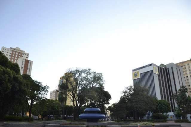 Dia ser&aacute; de tempo aberto e m&aacute;xima de 33&ordm;C em Campo Grande 