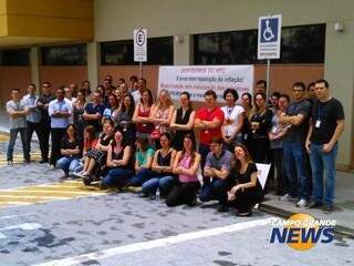 Na semana passado servidores protestaram em frente a sede do órgão na Capital. (Foto: Ricardo Campos Jr./Arquivo)