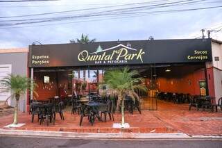 Jantar tem espeto suculento e buffet livre a partir de 24,90 no Quintal Park