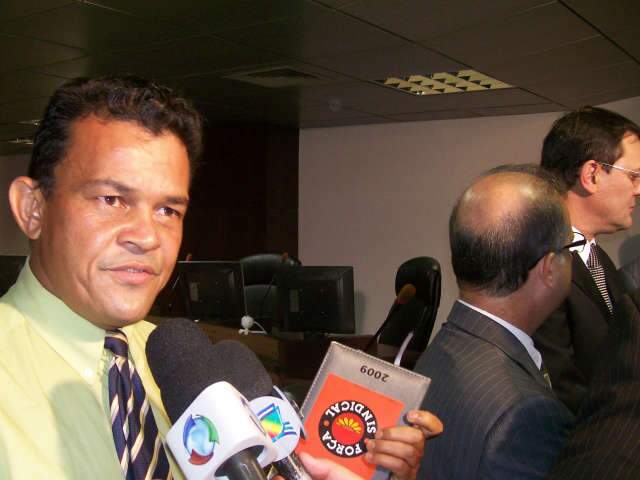  Sindicalista defende importa&ccedil;&atilde;o de gado para abastecer frigor&iacute;ficos de MS