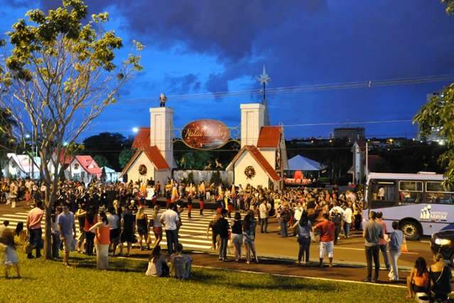 Cidade do Natal tem show, teatro e apresenta&ccedil;&otilde;es de dan&ccedil;a hoje