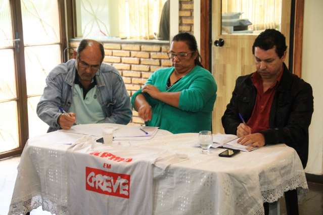 UFMS suspende o calend&aacute;rio acad&ecirc;mico por causa da greve