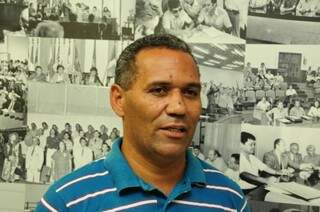 Chiquinho Telles, foi presidente da associação de moradores nas Moreninhas e agora é vereador eleito com 3,7 mil votos. (Foto: Rodrigo Pazinato)