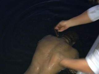 O corpo do homem foi retirado por moradores das águas do Rio. (Foto: Hoje Mais) 