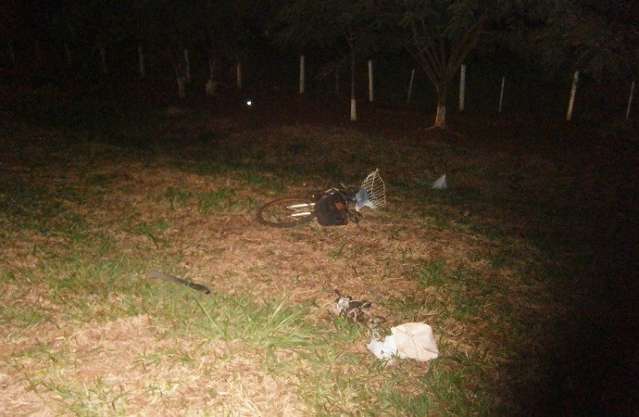 Ciclista morre atropelado por carro na MS-276 e condutor foge