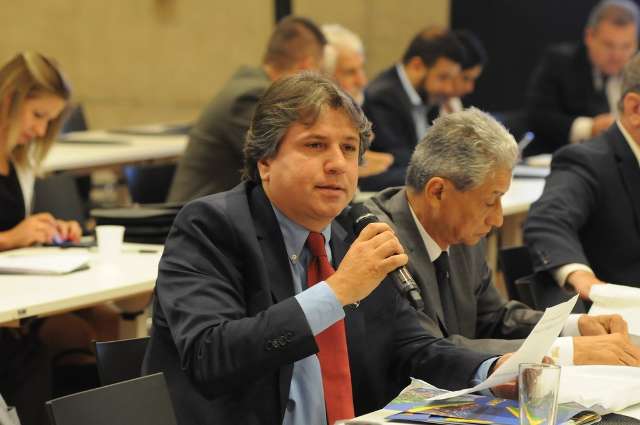Justi&ccedil;a obriga companhia a&eacute;rea a embarcar prefeitos de MS a Bras&iacute;lia