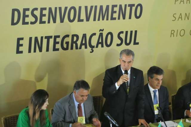 Em reuni&atilde;o, Azambuja busca integra&ccedil;&atilde;o entre estados no Codesul