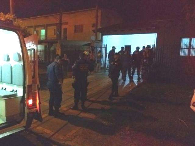 Bandido invade casa durante mudan&ccedil;a e fere morador a tiro