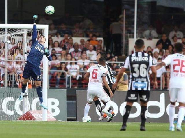 De virada, S&atilde;o Paulo vence o Santos por 3 a 2 no Morumbi