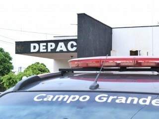 Vizinhas foram presas e levadas para a Depac (Delegacia de Pronto Atendimento Comunitário) da Vila Piratininga. (Foto: Henrique Kawaminami)