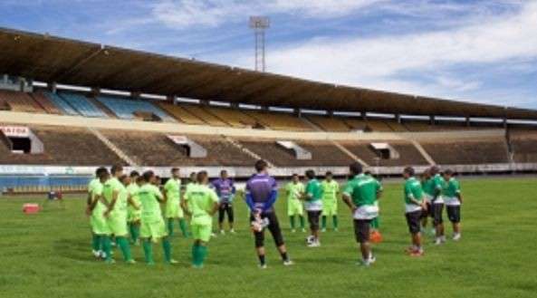 Cuiab&aacute; faz &uacute;ltimo treino t&aacute;tico antes de pegar o Comercial no Jacques da Luz