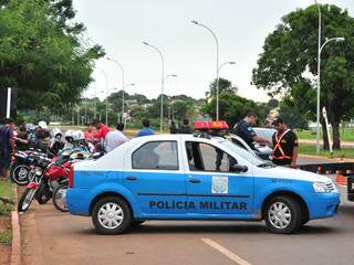 Hoje à tarde, 150 condutores foram abordados. (Foto: João Garrigó)