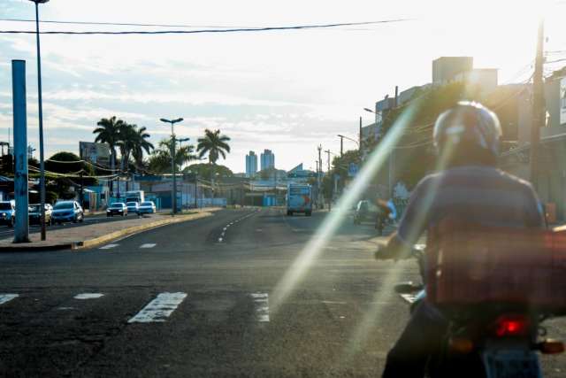 S&aacute;bado de tempo quente em MS com previs&atilde;o de chuvas isoladas