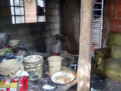 Casa onde vivia idoso morto com nove facadas j&aacute; havia sido incendiada