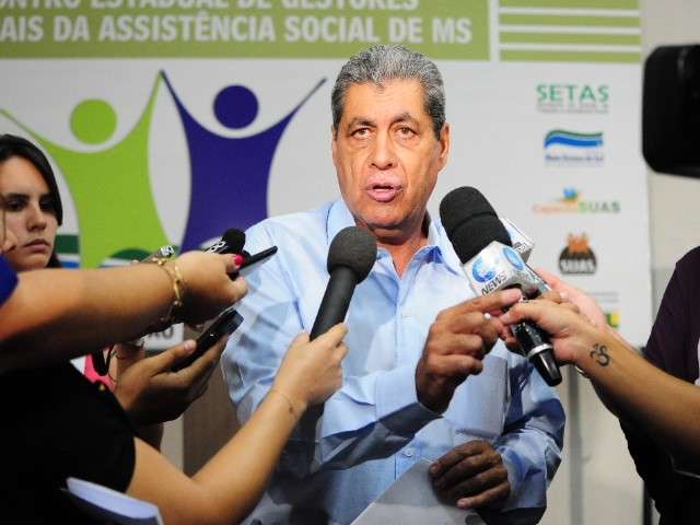 Andr&eacute; espera libera&ccedil;&atilde;o de secret&aacute;rias por Bernal e lembra que cedeu 400 a Ceinfs