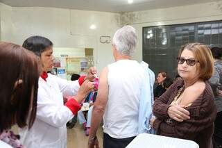 Vacinação segue nos postos de saúde de Dourados (Foto: A. Frota/Divulgação)