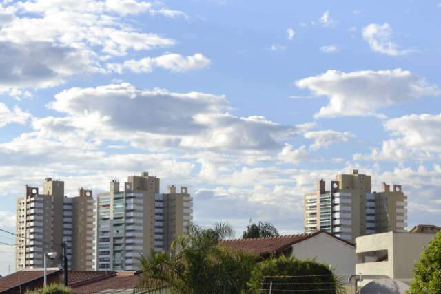  Segunda-feira com sol e possibilidade de chuva no fim da tarde