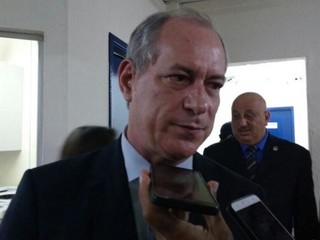 Ex-governador do Ceará, Ciro Gomes (PDT), em visita na Câmara Municipal. (Foto: Richelieu de Carlo).