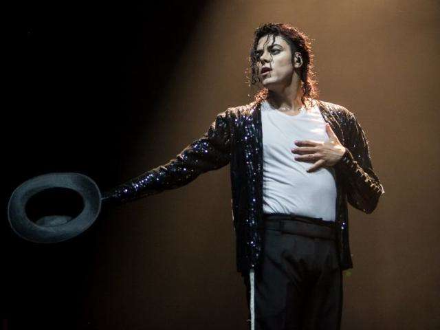 Fevereiro ter&aacute; show com cover mais famoso de Michael Jackson no Brasil