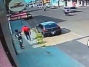 PM prende suspeito de arremessar pedra contra economista na Capital