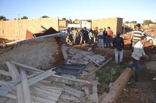 No total seis casas foram destruídas. (Foto: Cleber Gellio) 