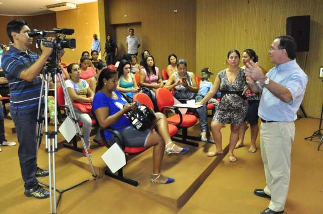 Residencial &eacute; invadido e contemplados protestam temendo perder casas
