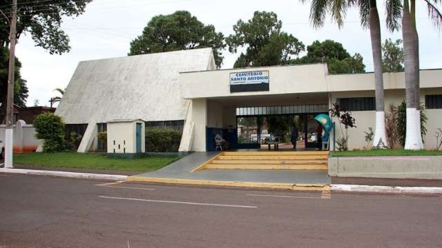 Cemit&eacute;rios municipais est&atilde;o preparados para receber 165 mil visitantes