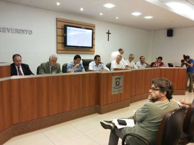 Capital n&atilde;o tinha condi&ccedil;&otilde;es de contratar 21 Ceinfs de uma s&oacute; vez, diz Semy