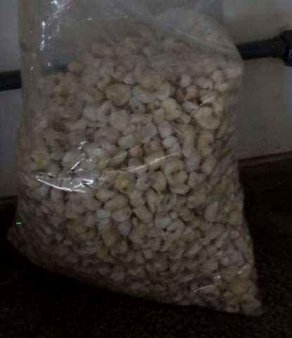Boliviano esconde coca&iacute;na em saco de pipoca doce, mas acaba preso