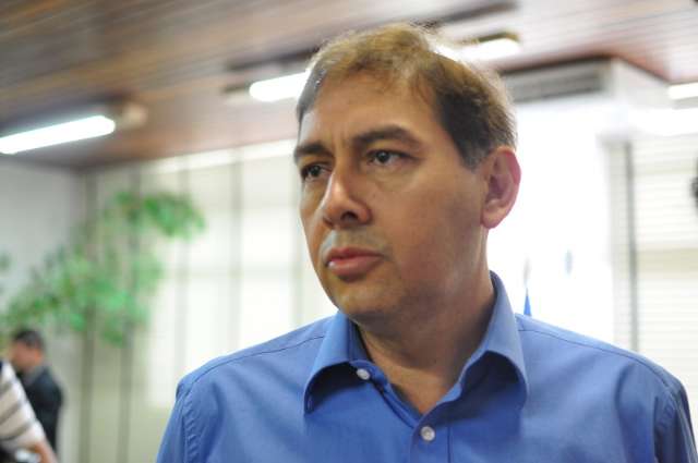 Caminhoneiro pede ren&uacute;ncia, via celular, e Bernal vai &agrave; pol&iacute;cia