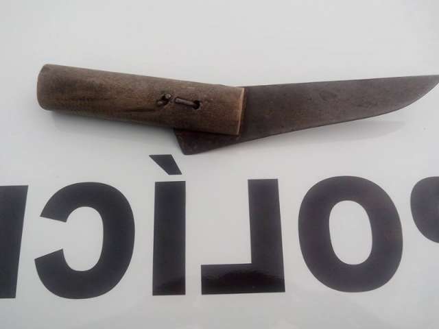 Pol&iacute;cia prende homem que agrediu o pai e o amea&ccedil;ou de morte com faca 