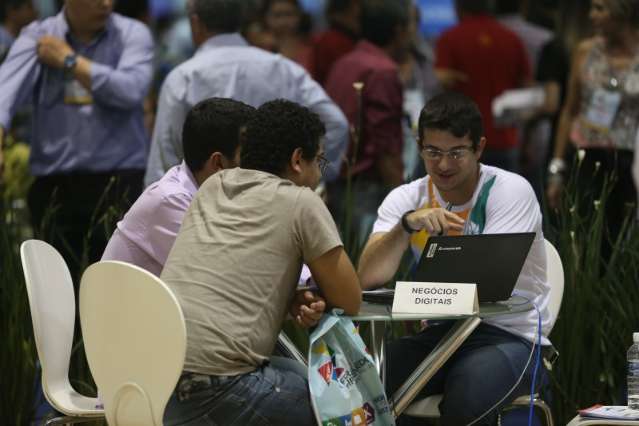 Feira mostra o caminho ideal para tirar o pr&oacute;prio neg&oacute;cio do papel