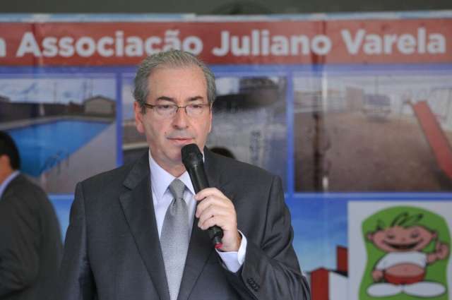 Em visita a escola Juliano Varela, Eduardo Cunha defende educa&ccedil;&atilde;o especial 