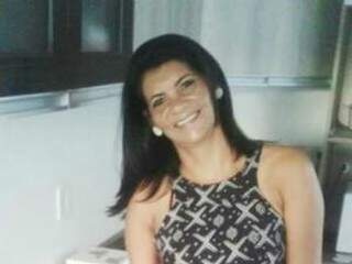Maria de Lourdes Barbosa de 48 anos, trabalha no HU (Hospital Universitário) de Dourados. (Foto: Reprodução/ Facebook)