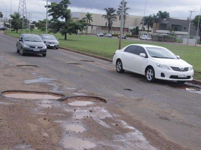 Defensoria d&aacute; 30 dias para Prefeitura tapar todos os buracos das ruas